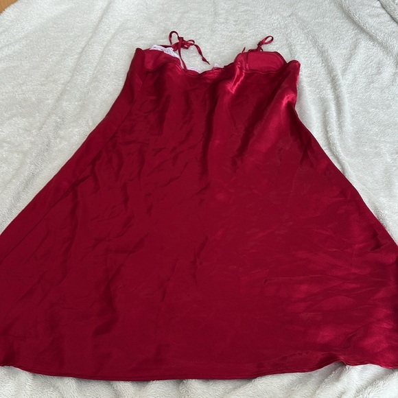 Y2K Red Satin Slip Dress – Size 14 | Lace Trim | Feminine Glam | Flawed - Picture 5 of 8